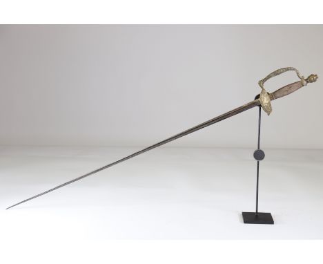 Civil rapier sword, triangular blade, 19th centurySizes: L. totale= 960mm L Lame= 810mm l lame= 18mmWeight (K): 0,38kgConditi