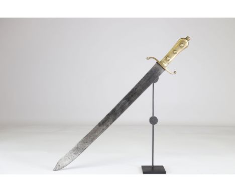 Sword 18th?Sizes: L. totale= 680mm L Lame= 540mm l lame= 40mmWeight (K): 0,93kgCondition: At first glance: patina, normal wea