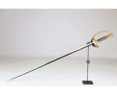 French senior officer sword 1880-1890Sizes: L. totale= 970mm L Lame= 810mm l lame= 18mmWeight (K): 0,64kgCondition: At first 