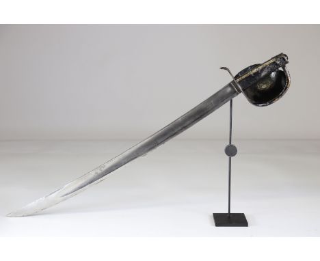 Marine cutlass, no marking, French 1820-1830Sizes: L. totale= 820mm L Lame= 680mm l lame= 36mmWeight (K): 0,98kgCondition: At