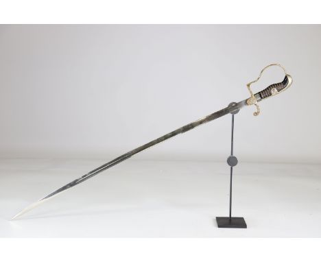 German WWII officer saberSizes: L. totale= 890mm L Lame= 770mm l lame= 20mmWeight (K): 0,48kgCondition: At first glance: pati