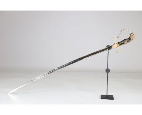 Saber Germany officer WWIISizes: L. totale= 920mm L Lame= 790mm l lame= 20mmWeight (K): 0,42kgCondition: At first glance: pat