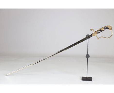 German officer saber WWIISizes: L. totale= 920mm L Lame= 780mm l lame= 18mmWeight (K): 0,57kgCondition: At first glance: pati