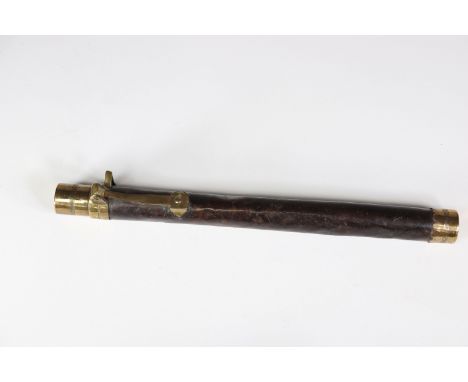 Flute in scabbard with its case late 19thSizes: H = 415mm L =38mmWeight (K): 0,46kgCondition: At first glance: patina, normal