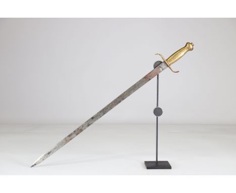 Small sword Germany 19thSizes: L. totale= 670mm L Lame= 560mm l lame= 22mmWeight (K): 0,54kgCondition: At first glance: patin
