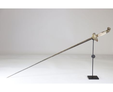 rapier sword triangular blade, French, early 19th centurySizes: L. totale= 935mm L Lame= 810mm l lame= 20mmWeight (K): 0,32kg