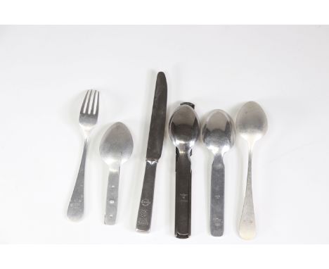German WWII cutlerySizes: DiversWeight (K): 0,38kgCondition: At first glance: patina, normal wear