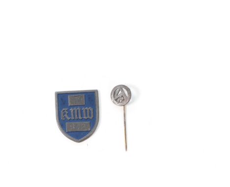German WWII badge?Sizes: DiversWeight (K): 0,01kgCondition: At first glance: patina, normal wear