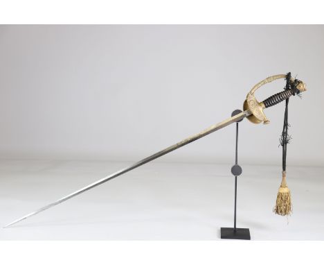 French naval officer sword, with dragone, 1880-1890Sizes: L. totale= 930mm L Lame= 780mm l lame= 18mmWeight (K): 0,64kgCondit