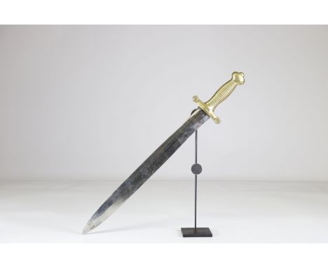 French sword year 1830Sizes: L. totale= 630mm L Lame= 480mm l lame= 44mmWeight (K): 1,07kgCondition: At first glance: patina,
