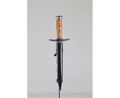 Swiss dagger early 20th centurySizes: L. totale= 365mm L Lame= 210mm l lame= 25mmWeight (K): 0,5kgCondition: At first glance: