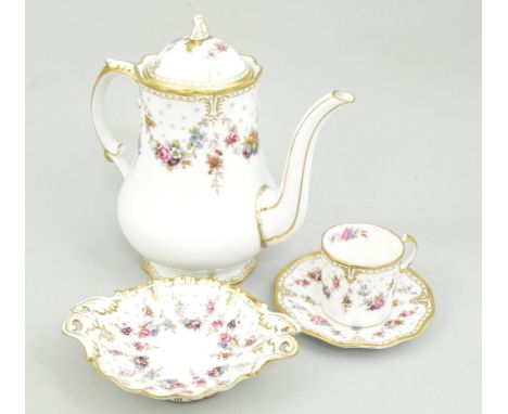 Royal Crown Derby, Royal Antoinette coffee set, (part).
This lot contains:
1 x coffee pot, 8 x coffee cans, 8 x saucers, 8 x 