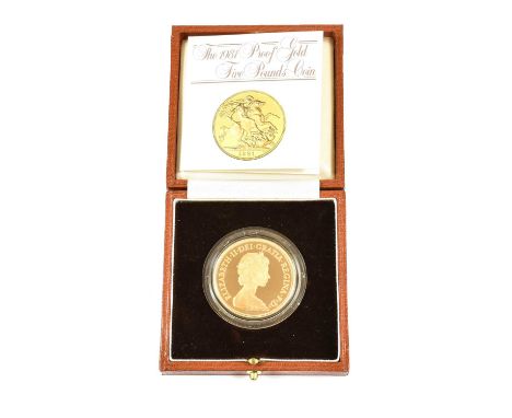 Elizabeth II, Gold Proof £5 1981, obv. Machin portrait of the Queen, rev. Pistrucci's St. George and the dragon, encapsulated
