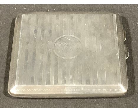 A George V silver cigarette case, Birmingham 1922, 114g