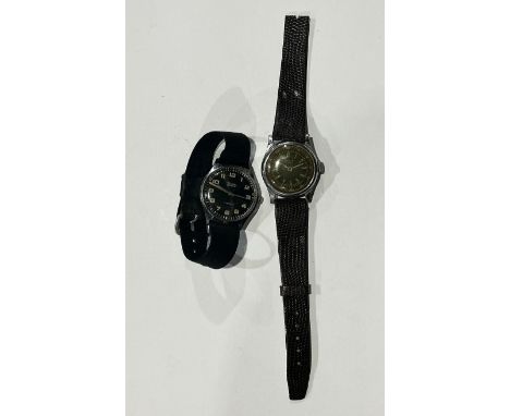 A Diehl compact military wristwatch, 17 jewels, stainless steel watch case, watch face is approximately 3.5cm in diameter, ny