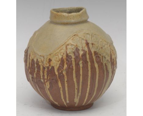 A studio pottery globular vase, by Bernard Rooke (b. 1938-), incised with groups of concentric circles, stamped ROOKE, 19cm h