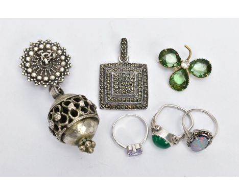 A BAG OF ASSORTED WHITE METAL JEWELLERY, to include three white metal gem set rings, some with marks to indicate silver, a wh