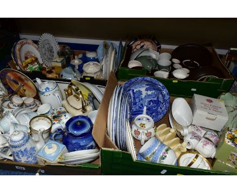 FOUR BOXES OF CERAMIC TEA AND DINNERWARES, to include a Royal Worcester Hyde Park sauceboat and saucer, Gladstone china part 