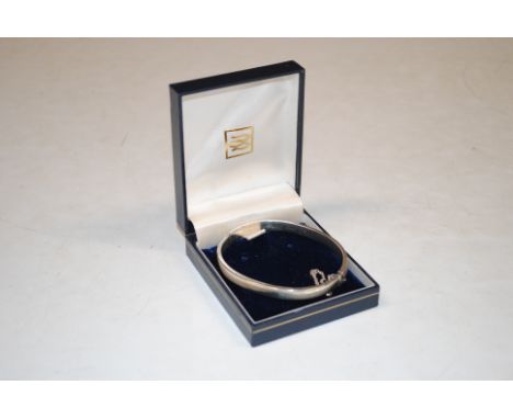 1961 Deakin & Francis Birmingham Sterling silver hinged bangle 