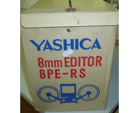 Yashica Compact Simple Operation Jewel Format Editor With Larger Fresnel Screen