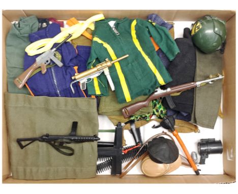 Palitoy Action Man vintage loose clothing/accessories to include guns, various part outfits, helmets/hats plus others - see p