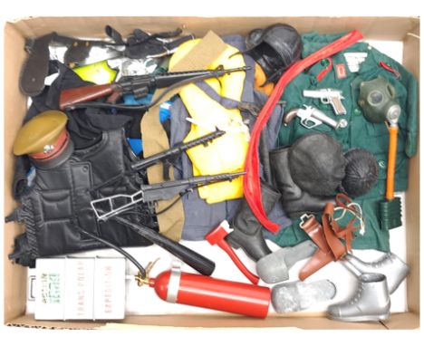 Palitoy Action Man vintage loose clothing/accessories to include guns, various part outfits, helmets/hats plus others - see p