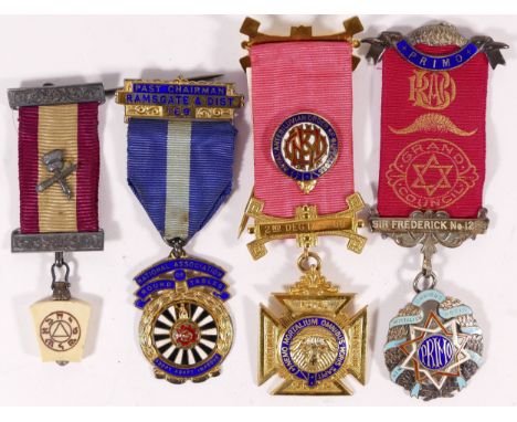 Four silver gilt and enamel RAOB and Masonic jewels, 107gm 