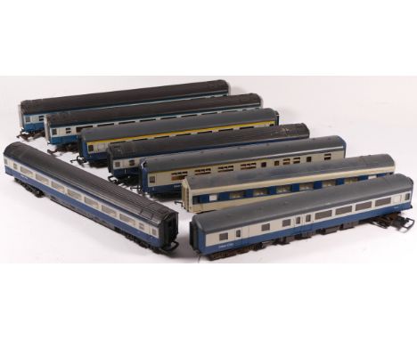 Hornby &amp; Lima, OO gauge, a mixed collection of 8x carriages including Intercity (8) 