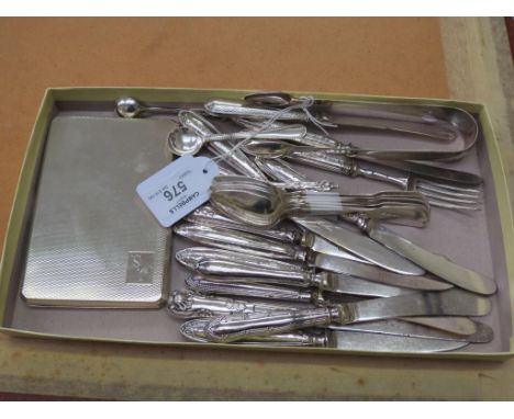 An engine-turned silver cigarette case, Birmingham 1946, approx. 6oz., personalised, a set of six silver fiddle-pattern teasp