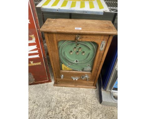 A 1930'S OLD PENNY BMCL ALLWIN PENNY SLOT MACHINE WITH KEYS