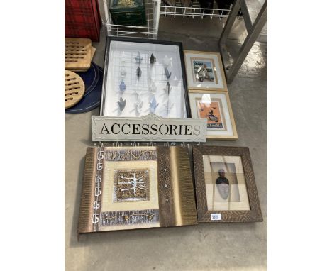 AN ASSORTMENT OF FRAMED PRINTS AND CANVAS, TO INCLUDE A VESPA AND LAMBRETTA PRINT