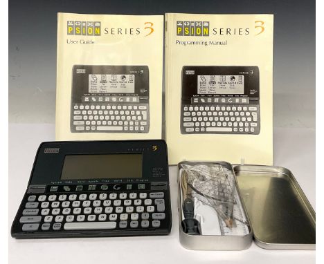 Early computing – A Psion Series 3 mini computer (1991-1998) 165 x 85 x 22mm with user guide and programming manual, almost m