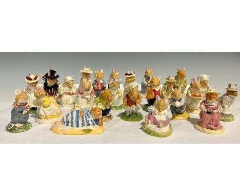 A Royal Doulton Brambly Hedge model, Poppy Eyebright, 10cm, printed mark; others, Dusty Dogwood, Wilfred Entertains, Primrose