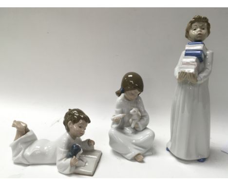 Three young children Nao by Lladro - NO RESERVE