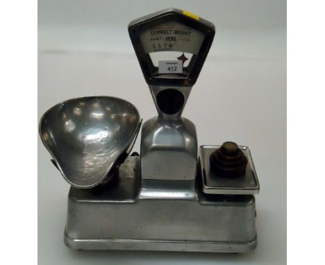 A set of vintage kitchen scales