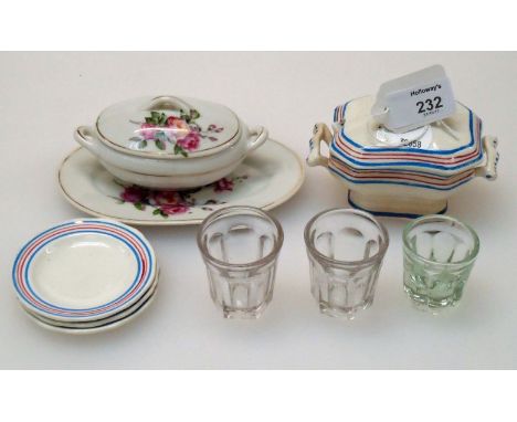 An early 20th century English pattern doll's dinner service, 60 pieces, including covered and open tureens, variously sized p
