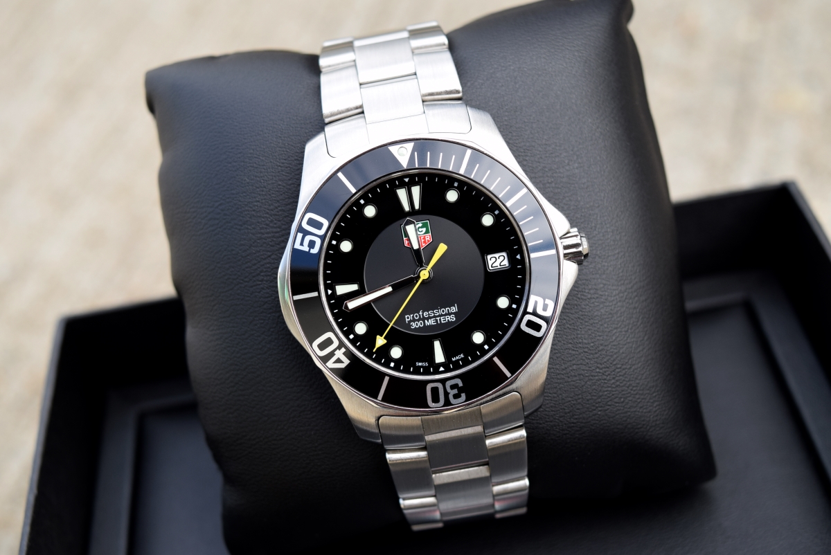tag heuer aquaracer wab1110