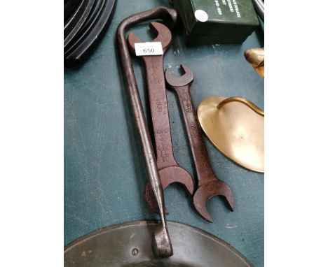 A BEDFORD SPANNER AND TWO 1945 SPANNERS (3) 