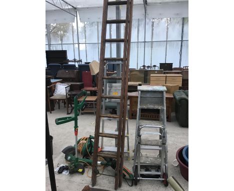 THREE POWER TOOLS TO INCLUDE A QUALCAST STRIMMER, CHALLENGE STRIMMER AND BLACK AND DECKER LEAF BLOWER, THREE SETS OF LADDERS 