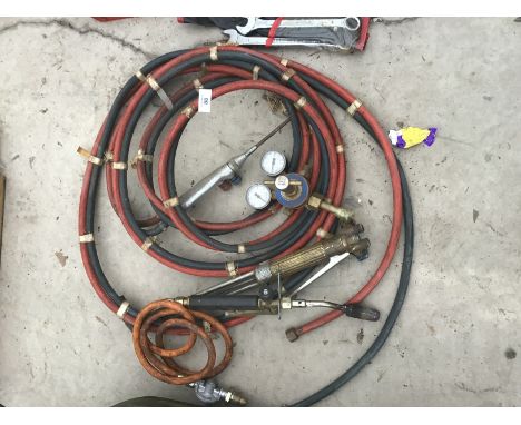 GAS WELDING PIPES, PRESSURE GAUGE AND TOOLS, 