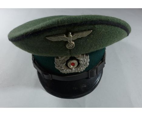 GERMAN ARMY PEAKED CAP 