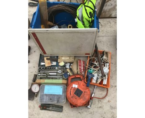 VARIOUS TOOLS TO INCLUDE AN EXTENTION CABLE, SOCKET SET, PRESSURE GAUGE ETC 