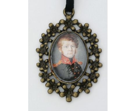Miniaturist (deutsch, 19. Jh.) Portrait eines Offiziers im Offiziersrock. Gouache/Aquarell. Ca. 2,5x 2 cm. R.