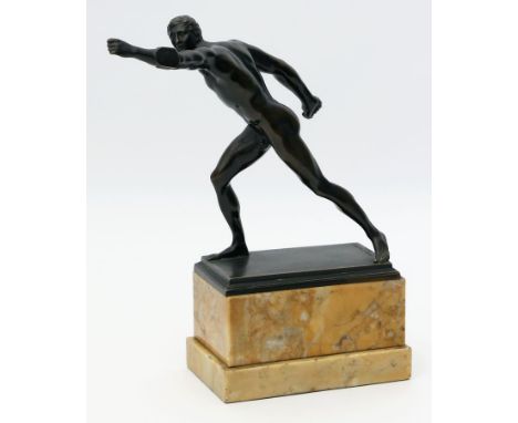 Unbekannter Bildhauer (um 1900) Staffelläufer. Bronze, dunkel patiniert. Auf rechteckiger Plinthe Gießerstempel "Akt.- Ges. G