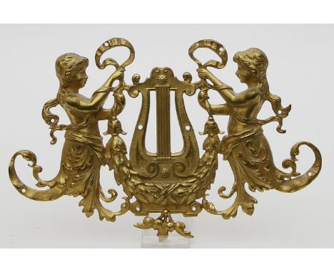 Prunkvolle Applikation (19. Jh.) Lyra mit weiblichen Halbfiguren und Ranken. Vergoldete Bronze. 17x 26,5 cm.