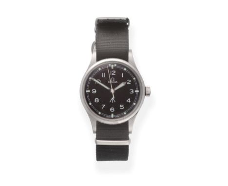 A British Military Royal Air Force Issue Stainless Steel Centre Seconds Wristwatch, signed Omega, circa 1951, (calibre 283) l