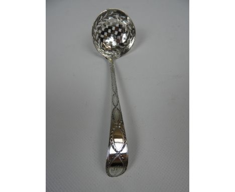 Sterling Silver Sugar Sifting Spoon 1784 By Benjamin Mordecai - 31gm