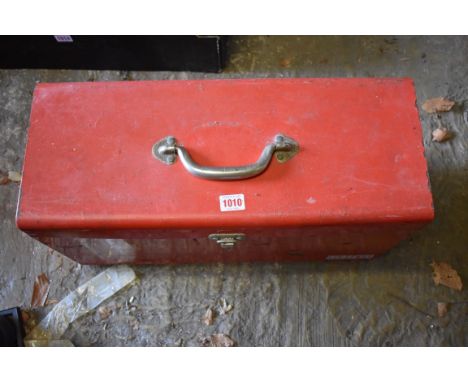 A Taleo tool box with contents.This lot can only be collected on Saturday 1st August (10-2pm) 