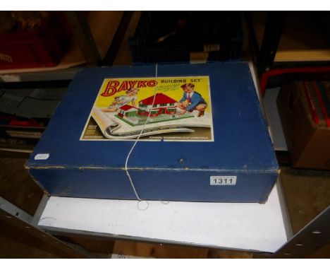 A Bayko buiilding set in original box