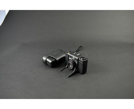 {Minox-Kleinbildkamera} 35 ML. Im Etui